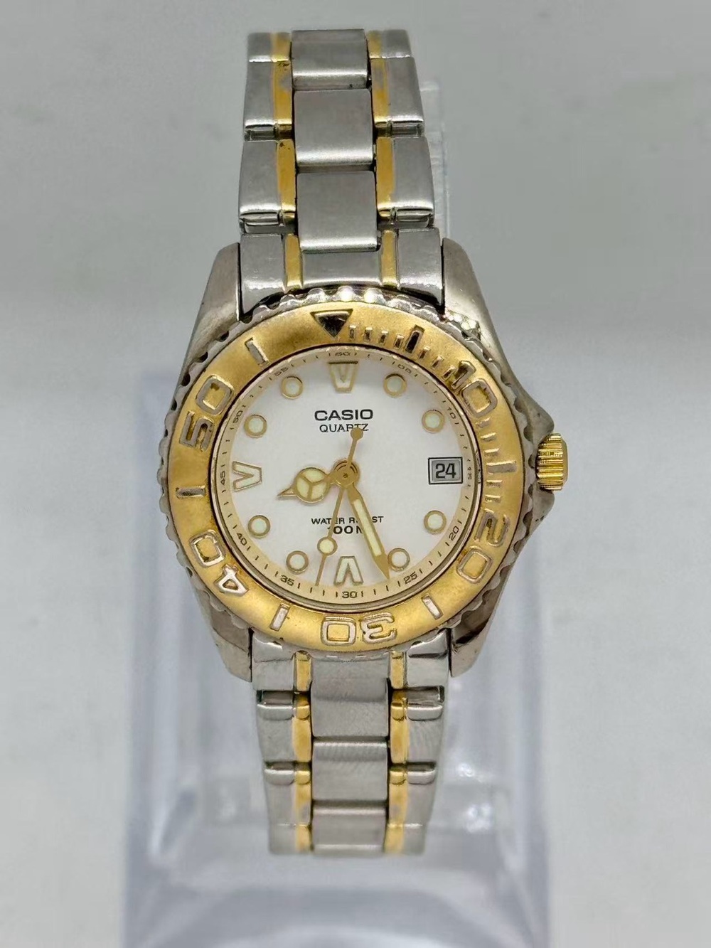 Vintage Casio Women Quartz Two Tone Watch 26mm White Dial Date New Battery Runs